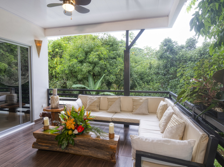 spectacular-surf-yoga-retreat-center-uvita