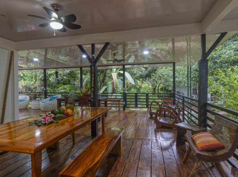 spectacular-surf-yoga-retreat-center-uvita