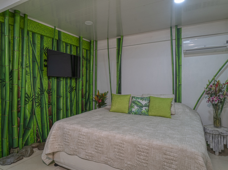 spectacular-surf-yoga-retreat-center-uvita