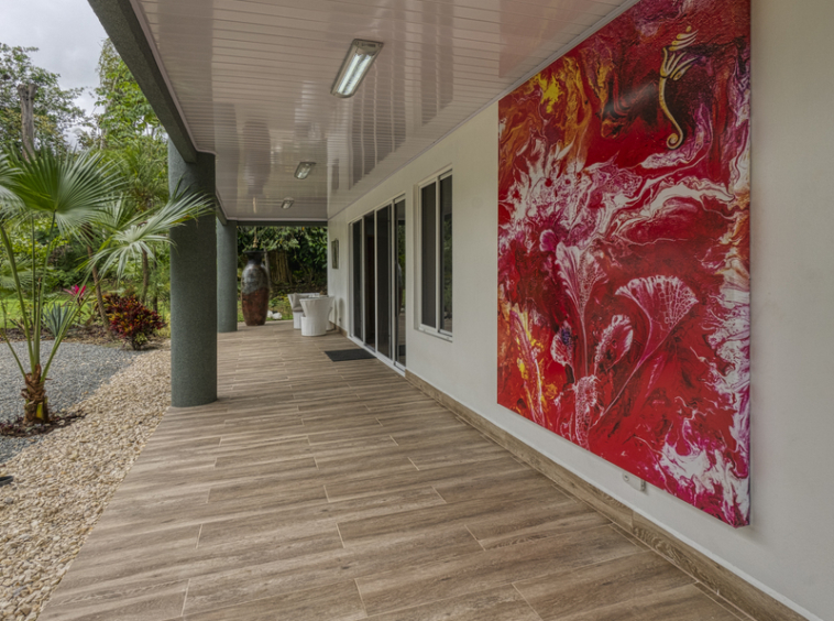 spectacular-surf-yoga-retreat-center-uvita