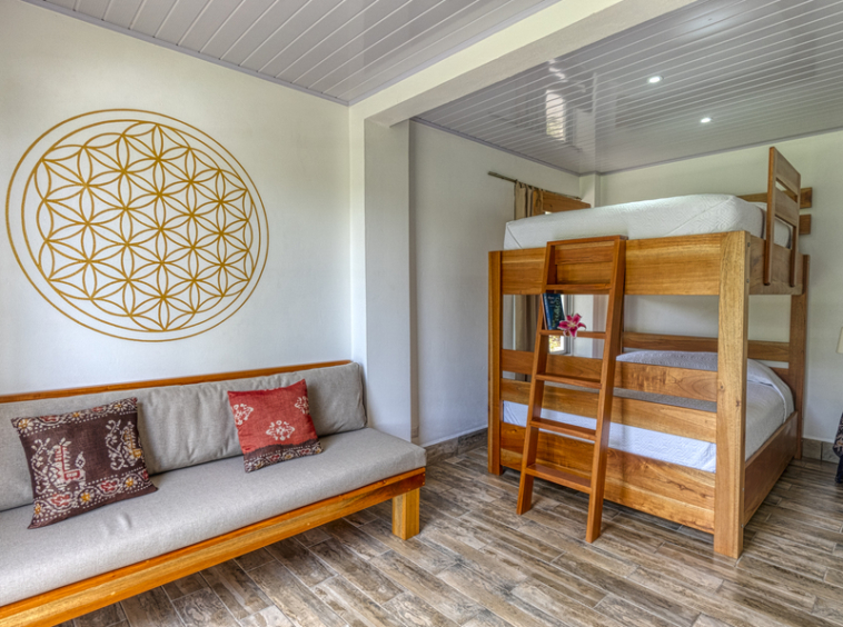 spectacular-surf-yoga-retreat-center-uvita