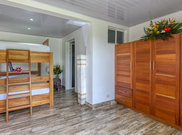 spectacular-surf-yoga-retreat-center-uvita
