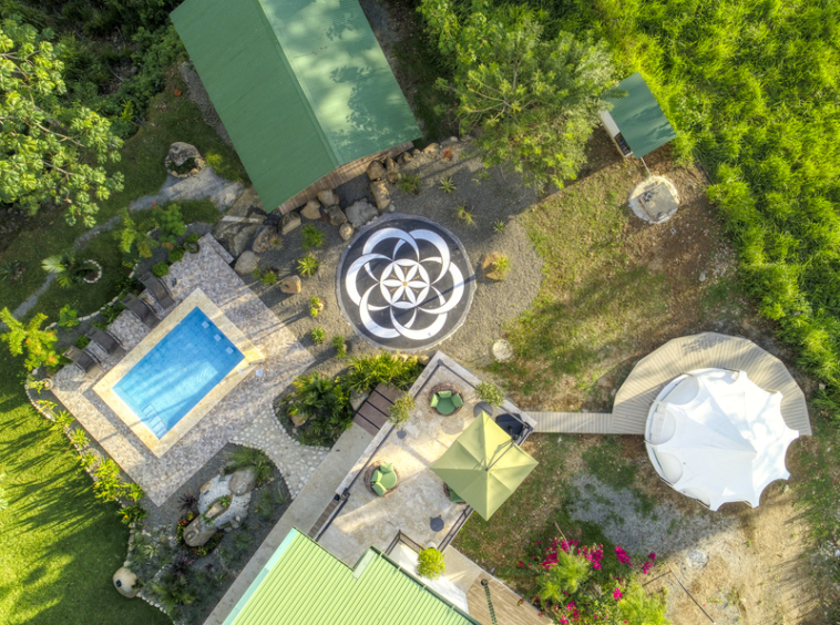 spectacular-surf-yoga-retreat-center-uvita