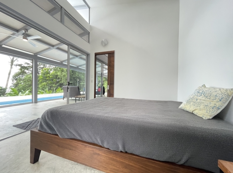 2-br-whales-tail-view-home