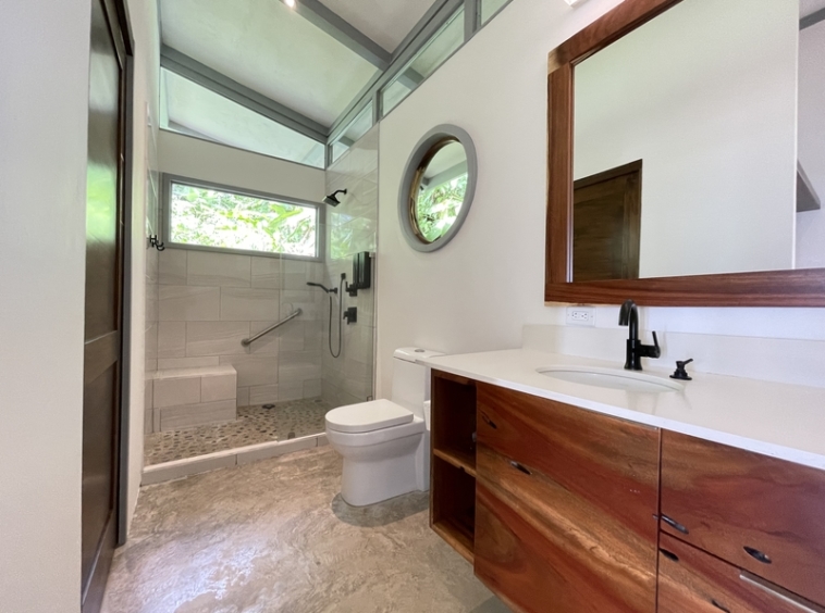 2-br-whales-tail-view-home