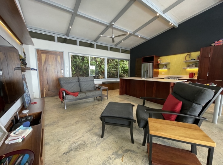 2-br-whales-tail-view-home