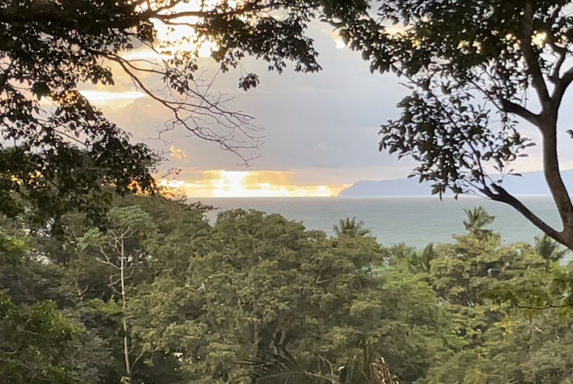 Casa-sunset-pilon-sunset-beach