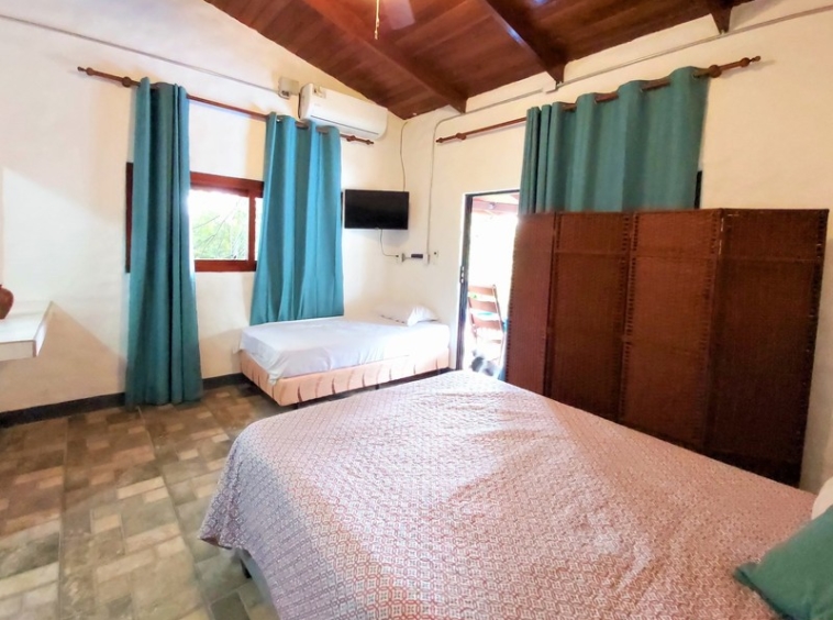 boutique-hotel-manuel-antonio-costa-rica-real-estate