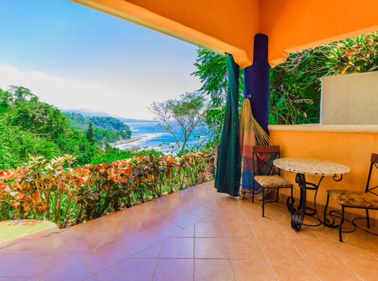 dominical-oceanview-bed-&-breakfast-for-sale
