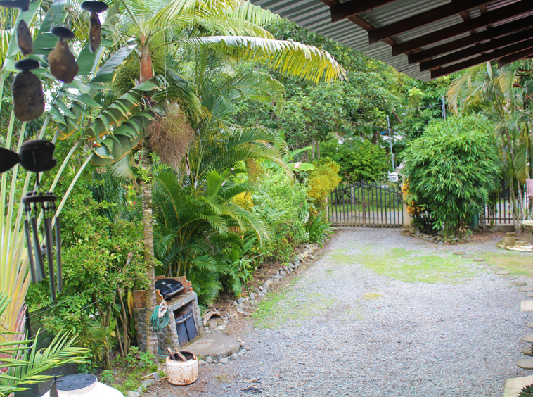 pavones-surf-hostel-costa-rica-for-sale