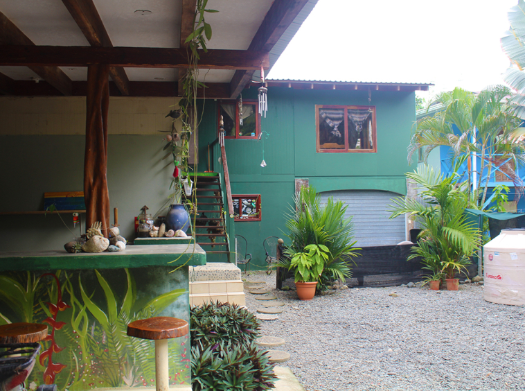 misiones-de-pavones-costa-rica