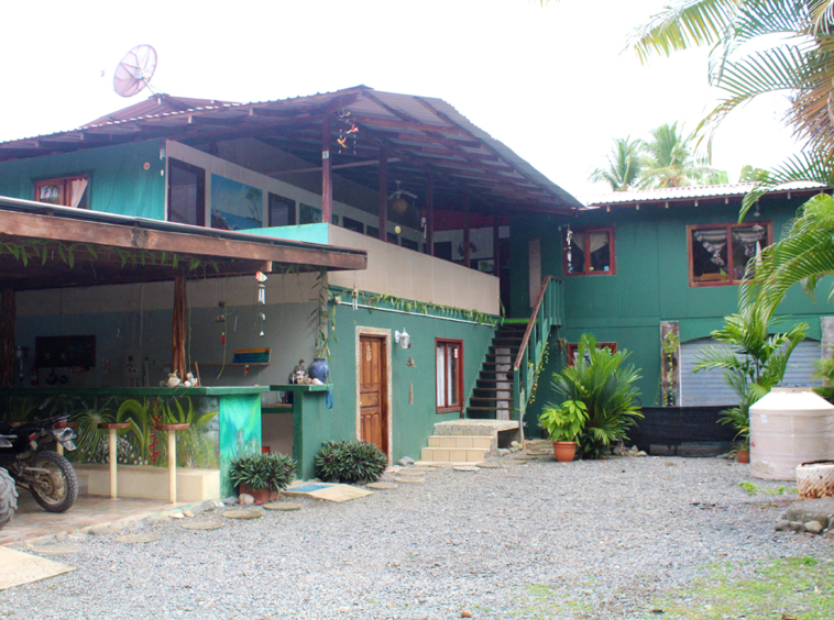 misiones-de-pavones-costa-rica