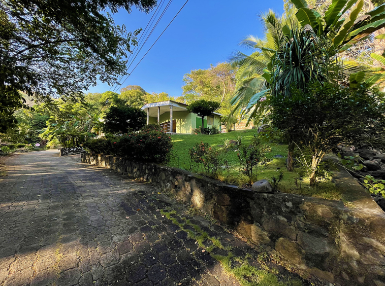 xanadu-beach-house-surf-el-salvador
