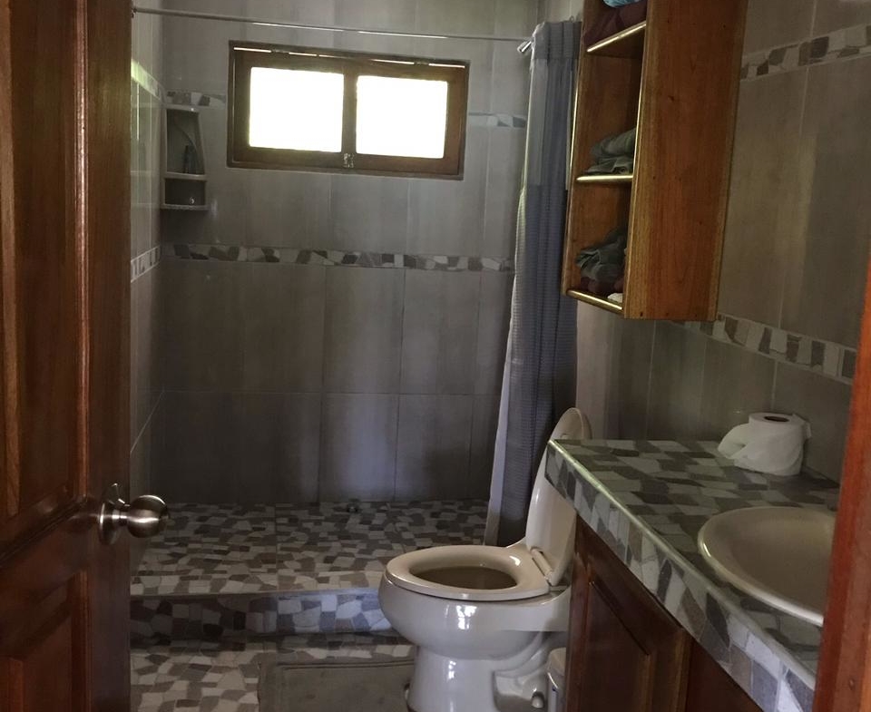 casa-amarillo-zancudo-beachfront-costa-rica-side-bathroom-1