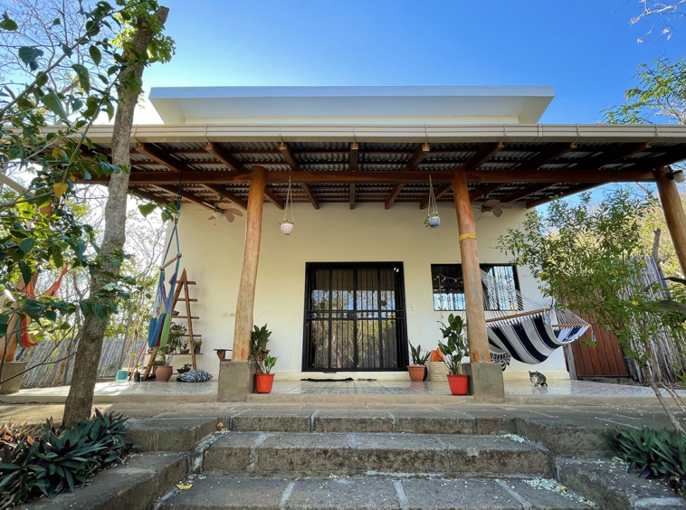 popoyo-surf-villa-with-business-potential