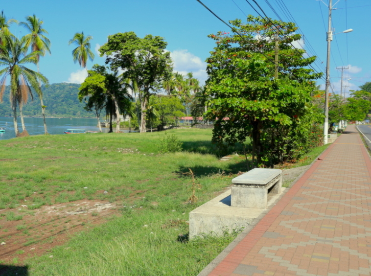 golfito-waterfront-commercial-parcel-marina