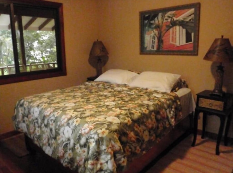pilon-surf-house-for-rent