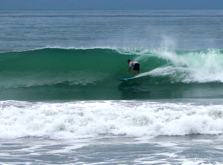 playa-zancudo-surfing-jim-habig