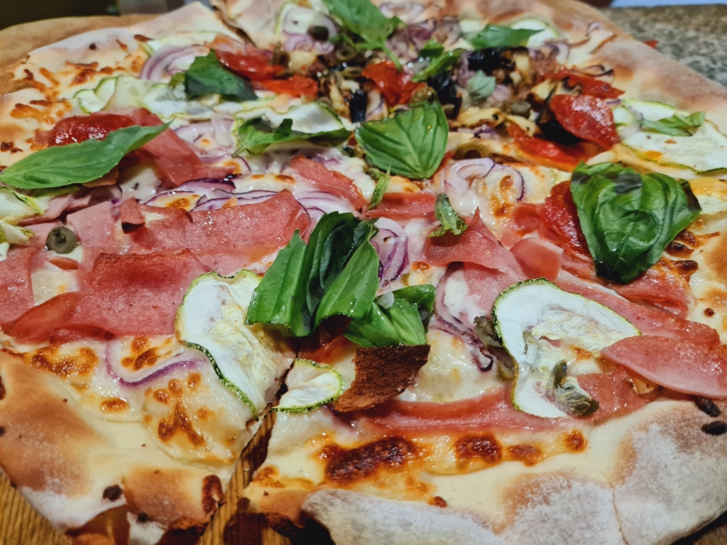 la-piña-italian-restaurant-pavones-punta-banco