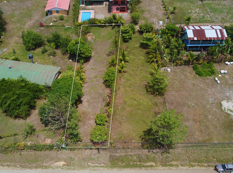 pavones-walk-to-surf-lot-for-sale