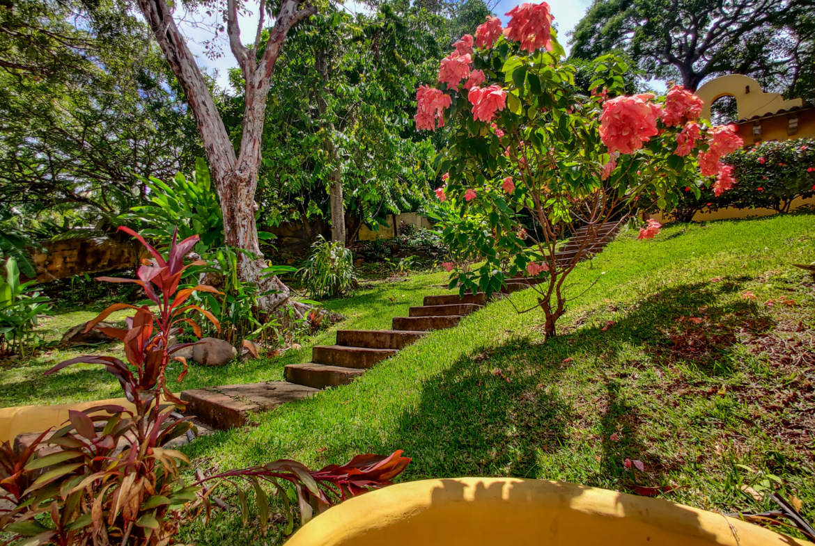 Shalpa-Ocean-view-Beach-Front-House