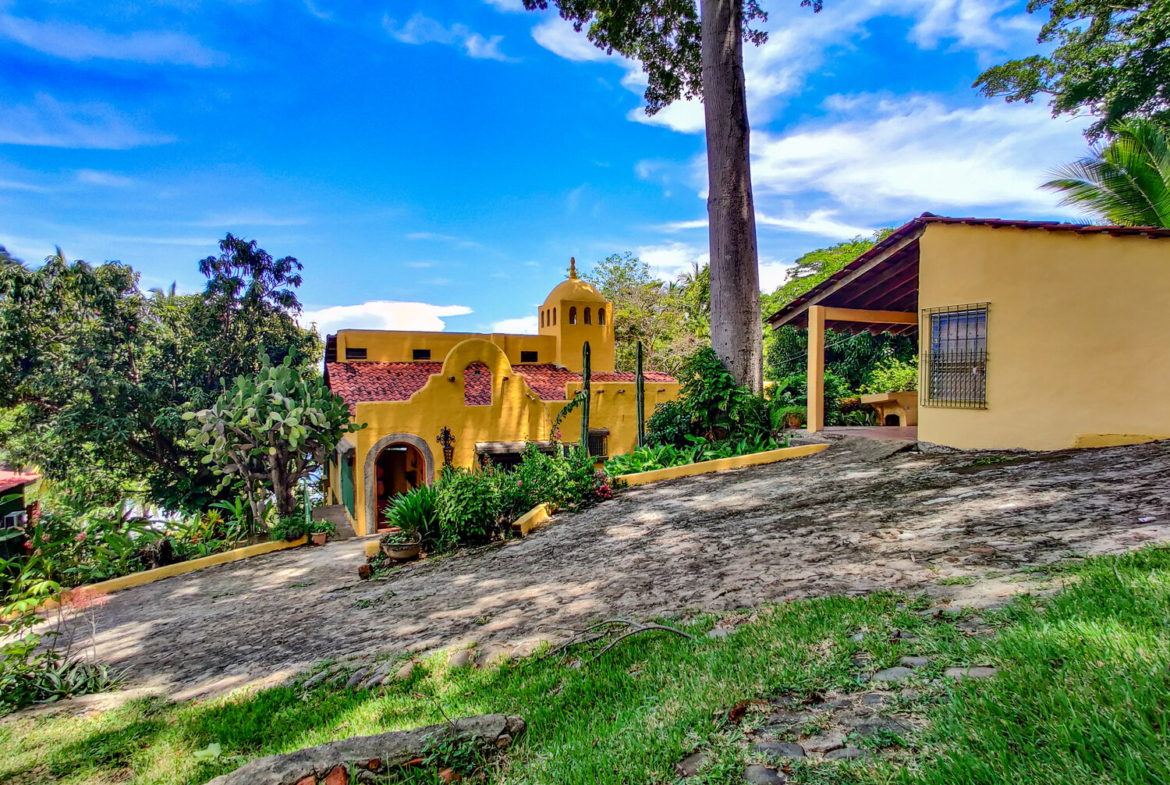 Shalpa-Ocean-view-Beach-Front-House