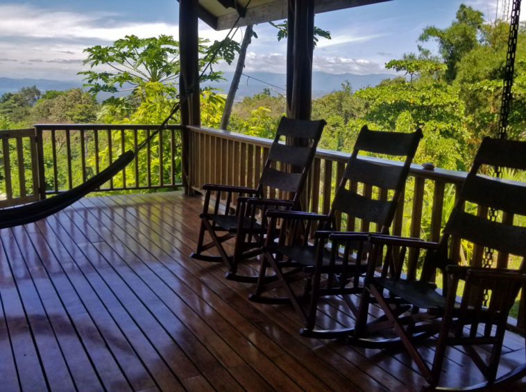 casa-amarilla-pavones