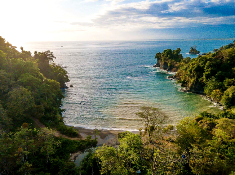 casa-playa-vista-manuel-antonio-for-sale