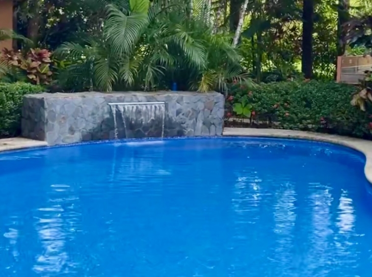 salea_surf_house_pavones_for_sale 40