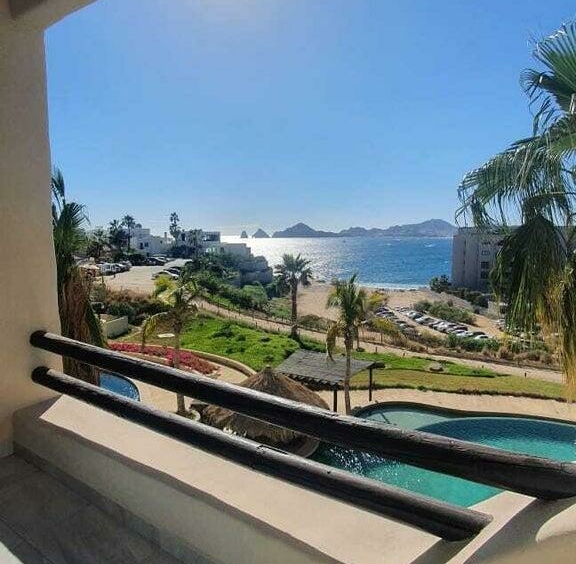 oceanfront-cabo-san-lucas-corridor