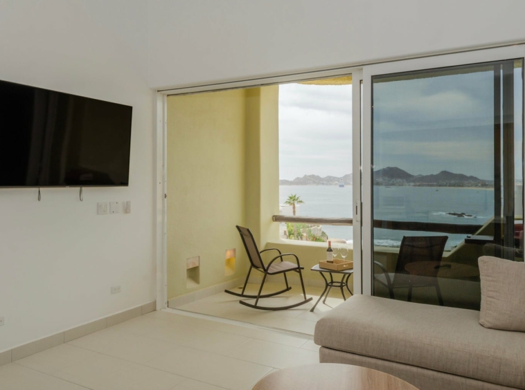 oceanfront-cabo-san-lucas-corridor