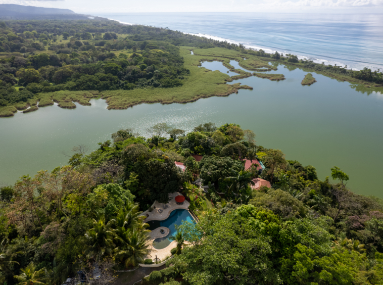ultimate-eco-lodge-laguna-vista-surrounded-by-natural-lagoon-osa-peninsula