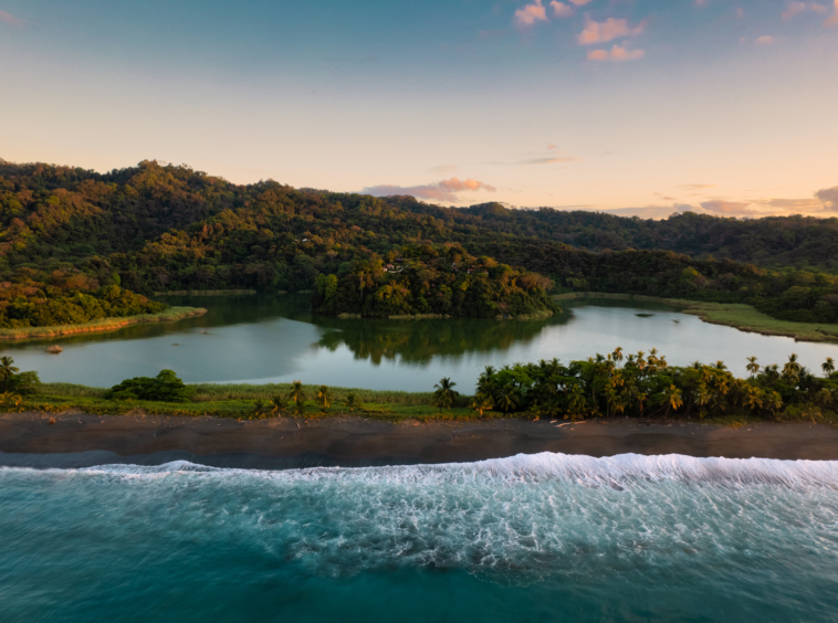 ultimate-eco-lodge-laguna-vista-surrounded-by-natural-lagoon-osa-peninsula