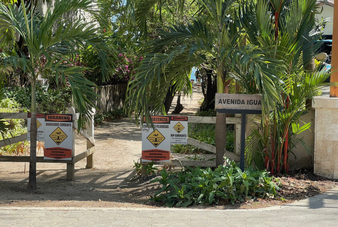 hacienda-iguana-colorados-beach-lot-for-sale
