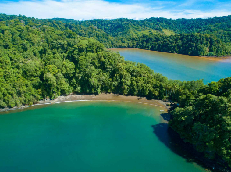 private-golfo-dulce-island-with-private-peninsula