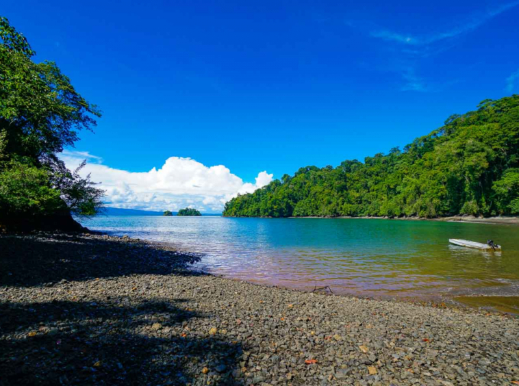 private-golfo-dulce-island-with-private-peninsula