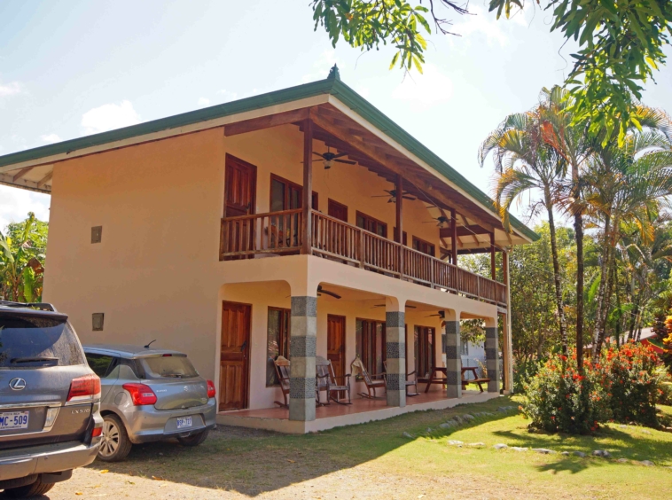 pavones-favorite-hotel-for-sale