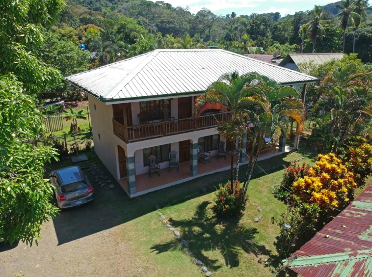 pavones-favorite-hotel-for-sale