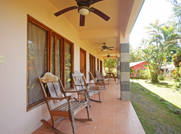 pavones-favorite-hotel-for-sale