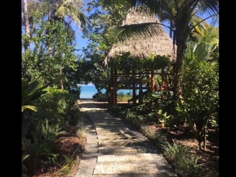 self-sustaining-eco-lodge-matapalo