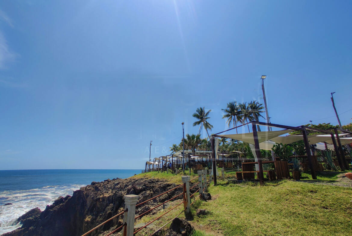 el-parmarcito-oceanfront-cliffside-property