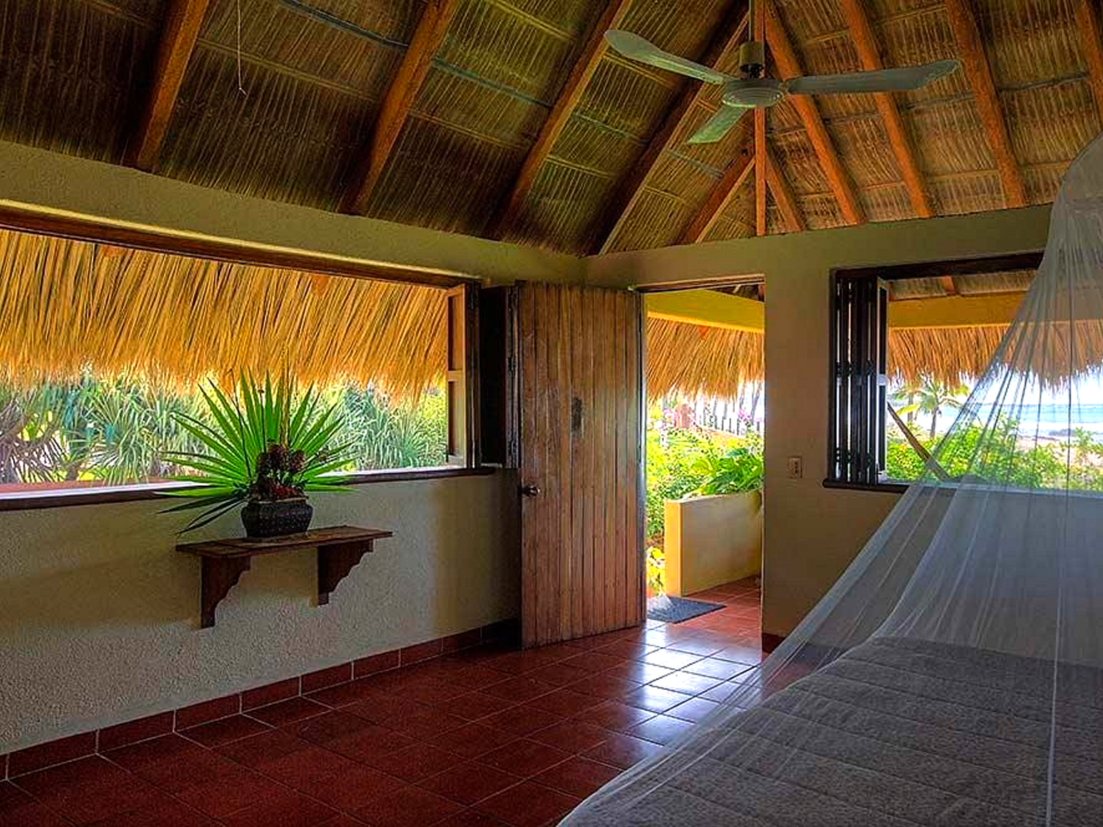majahua-palms-saladita-hotel-for-sale