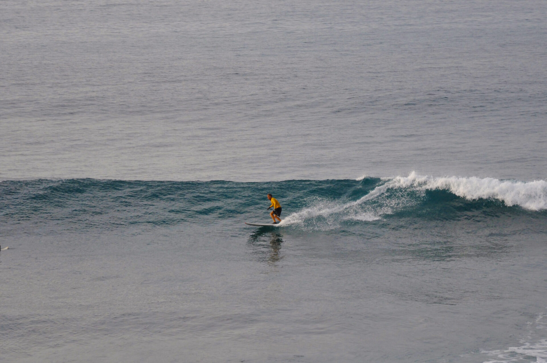 makaha-surfing-beach-condo