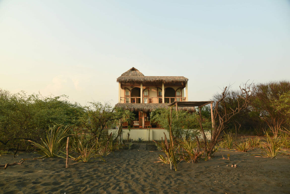 tres-volcanes-ocean-villa-nicaragua