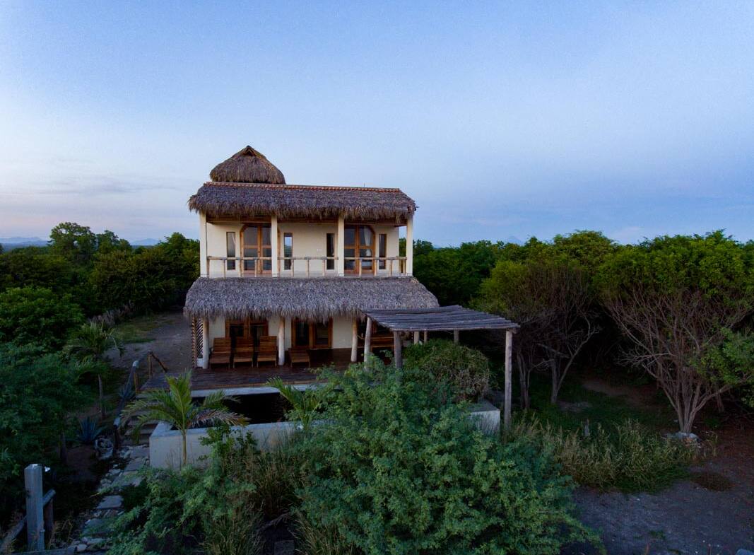 tres-volcanes-ocean-villa-nicaragua