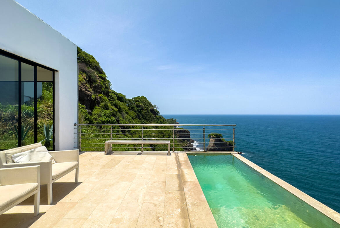 three-beachfront-income-producing-airbnb-villas-2