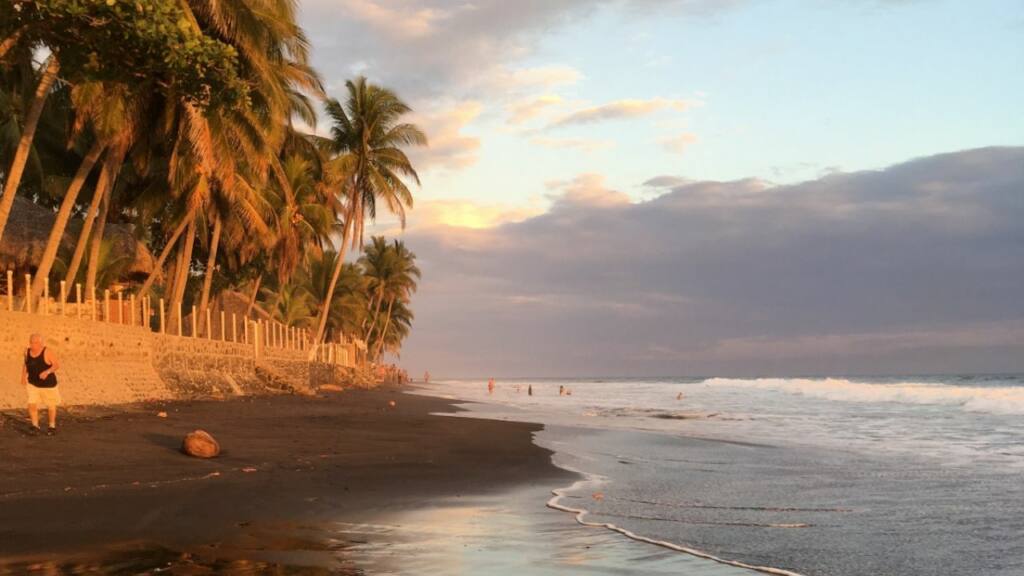 El Zonte Surf Residences