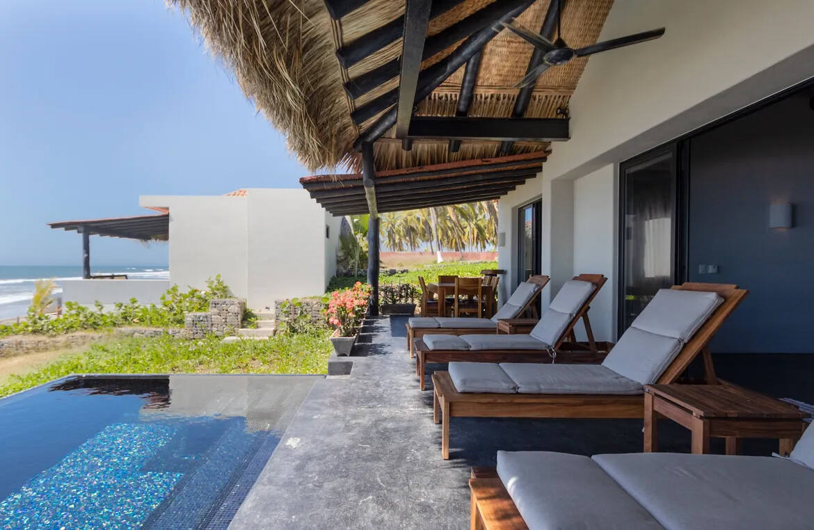 casa-cuchara-saladita-beach-house