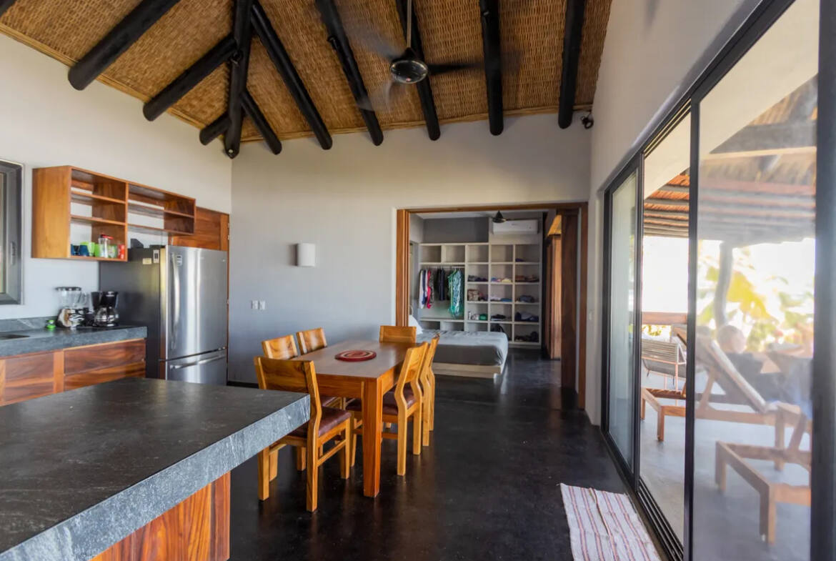 casa-cuchara-saladita-beach-house