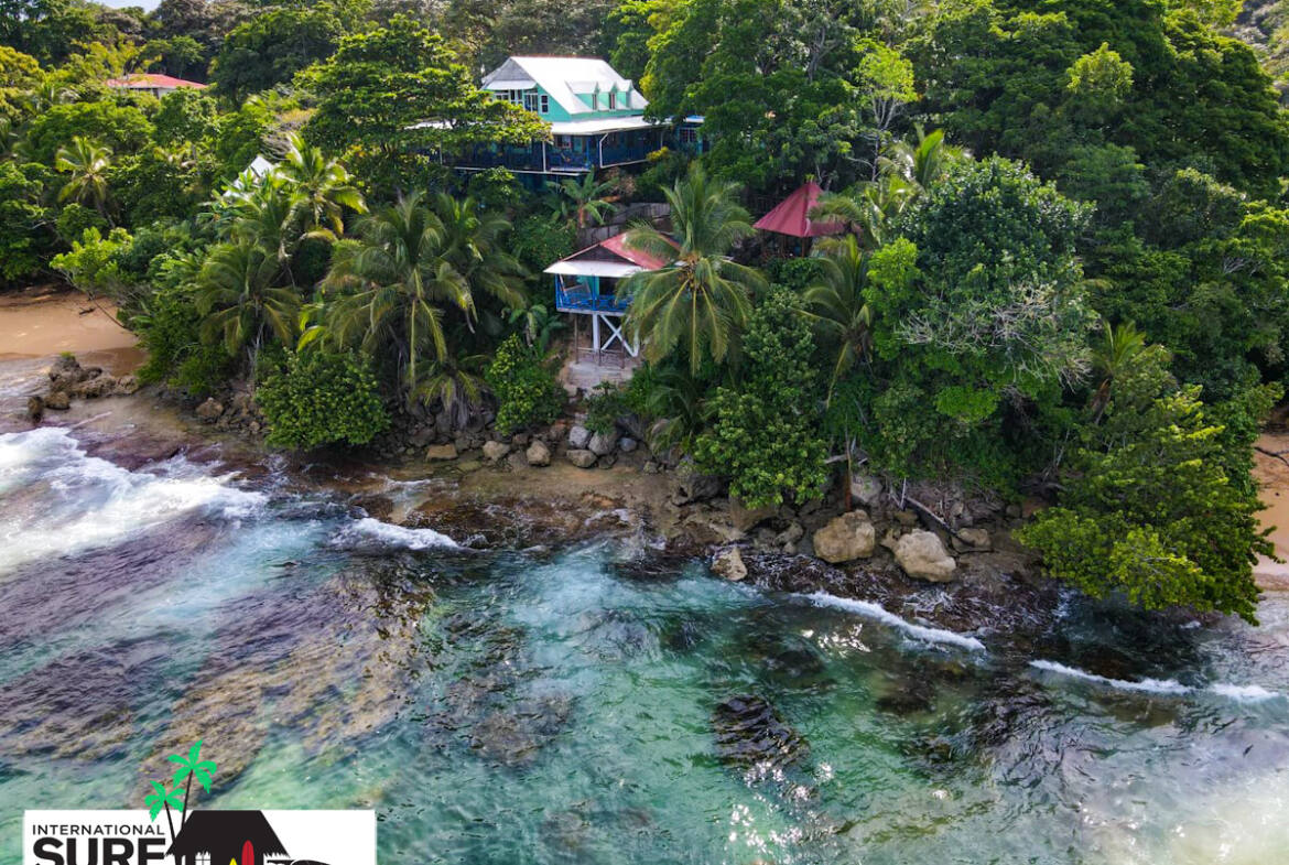 beachfront-lodge-for-sale-in-bocas-dell-toro